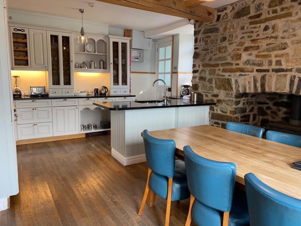 Harbourmaster Hotel Aberaeron Dış mekan fotoğraf