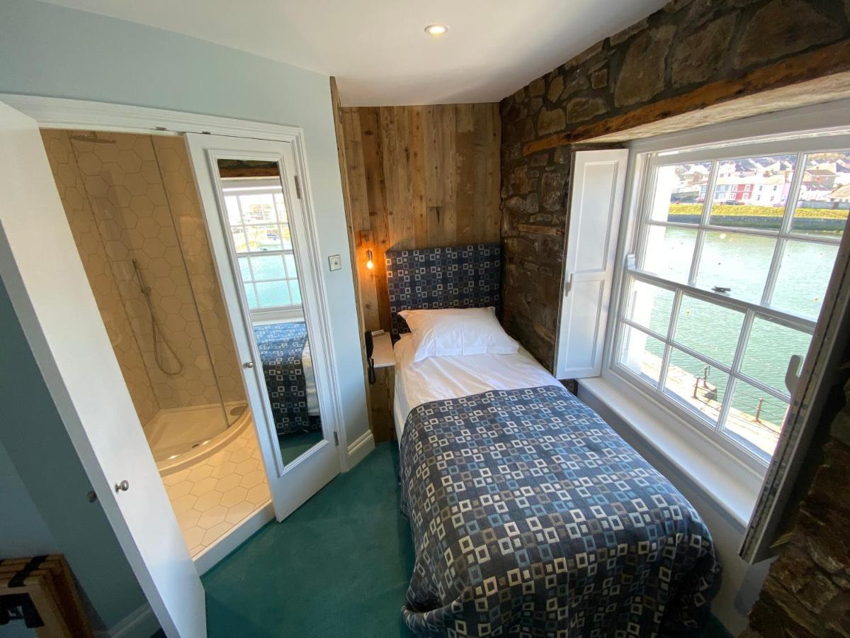 Harbourmaster Hotel Aberaeron Dış mekan fotoğraf