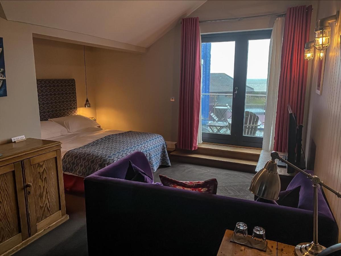 Harbourmaster Hotel Aberaeron Dış mekan fotoğraf