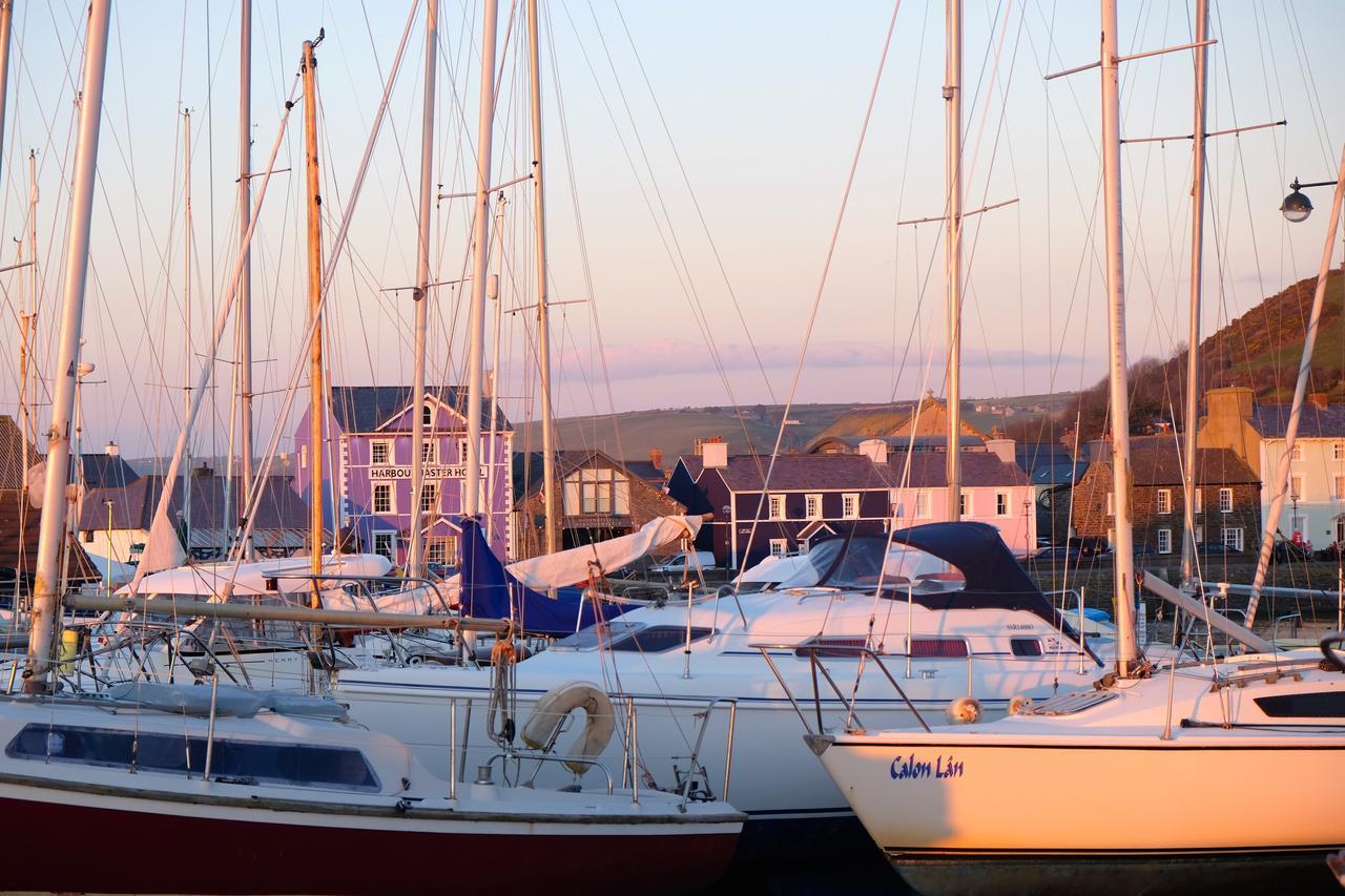 Harbourmaster Hotel Aberaeron Dış mekan fotoğraf
