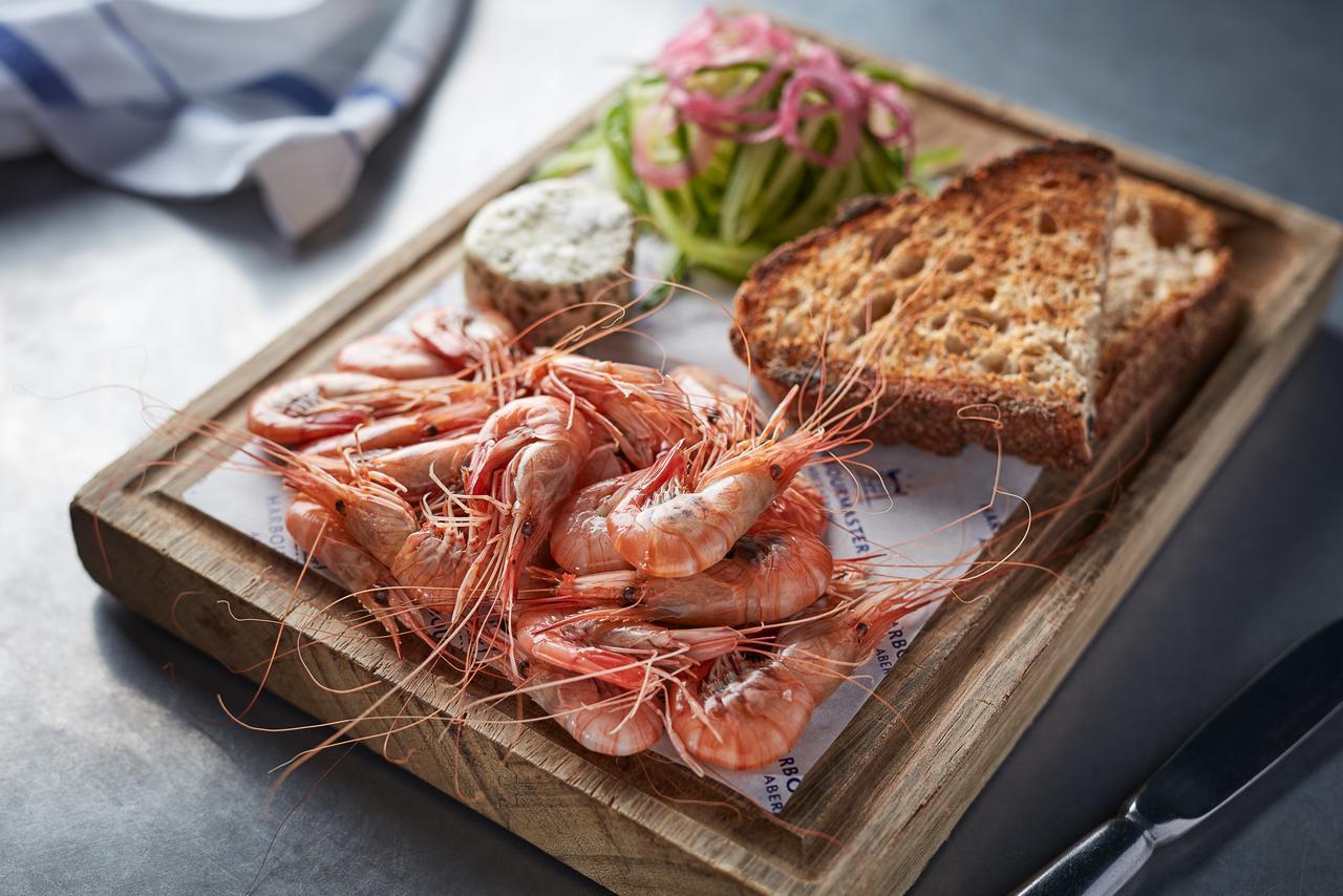 Harbourmaster Hotel Aberaeron Dış mekan fotoğraf