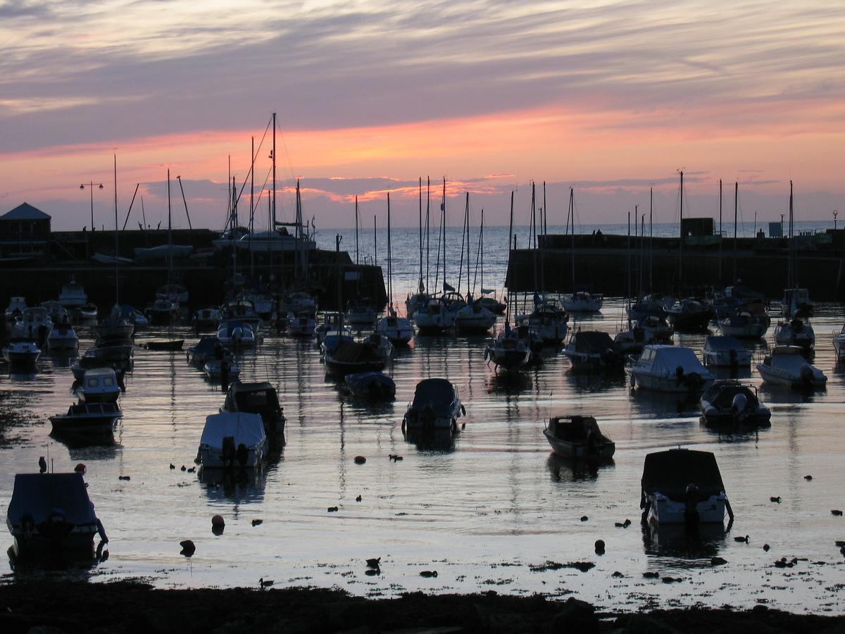 Harbourmaster Hotel Aberaeron Dış mekan fotoğraf