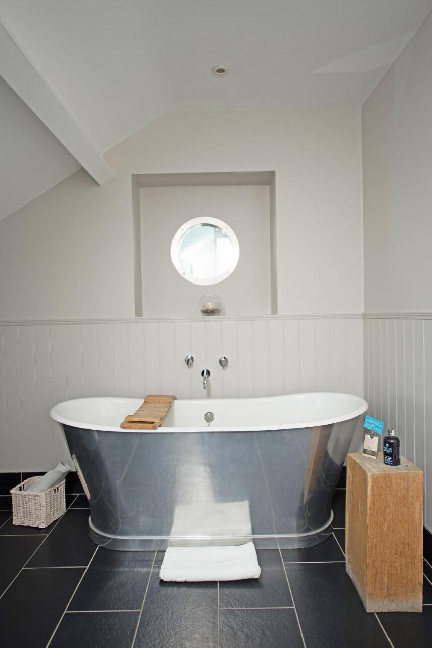 Harbourmaster Hotel Aberaeron Dış mekan fotoğraf