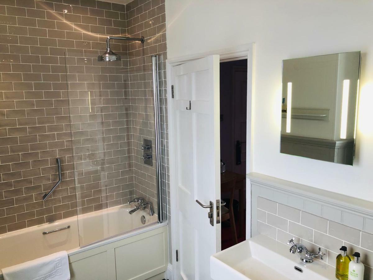 Harbourmaster Hotel Aberaeron Dış mekan fotoğraf